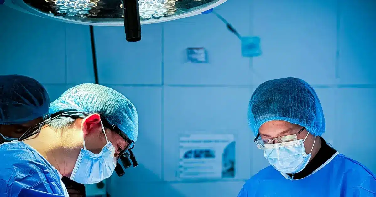 treatment for blocked arteries in the legs